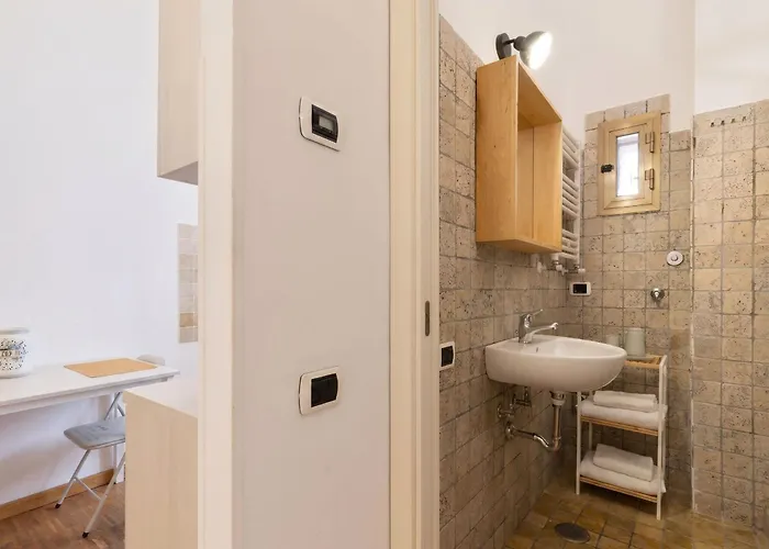 Urban Loft At Colosseum Apartment *